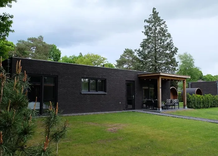The White Oak - Luxe 4 Persoons Bungalow Met Prive Sauna Voorthuizen